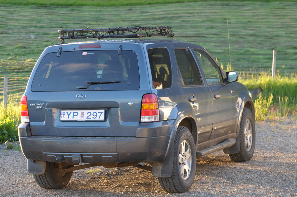 2012 Ford Escape (from GoIceland) with a very handy roof rack. Although it is an automatic (and autos can get overheated on the mountain track) it coped OK!